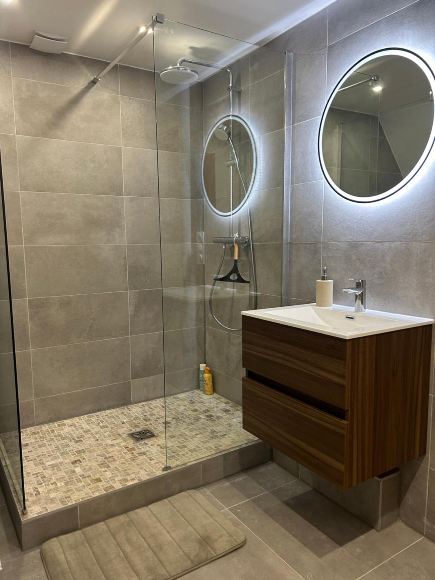Appartement Charming With Jacuzzi Centre Gare Straatsburg